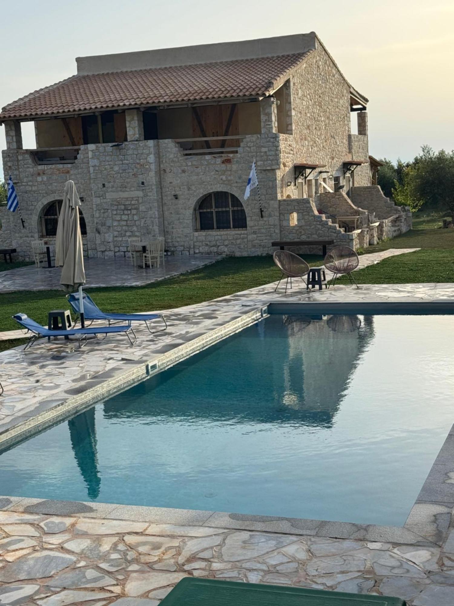 Ximitadi Estate Villa Pyrgos Dirou ภายนอก รูปภาพ